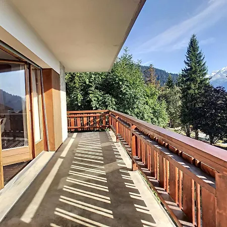 Apartment Romaine 3 *
