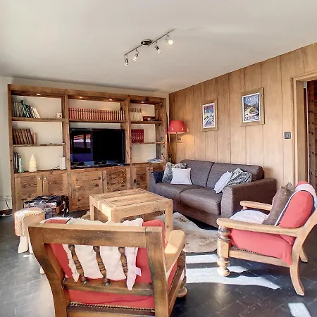 Romaine 3 Apartment
